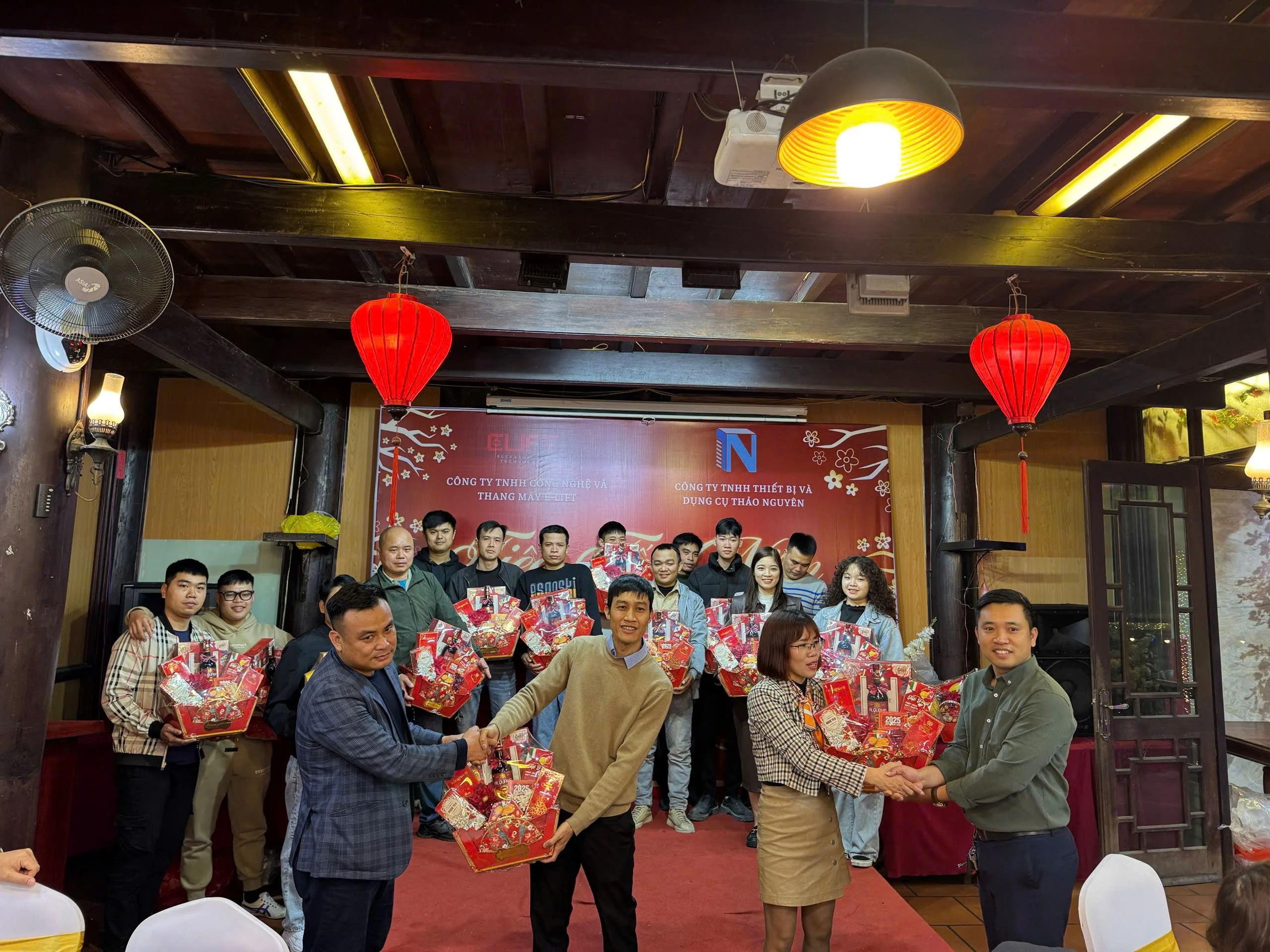 TUYỂN DỤNG NHÂN SỰ E-LIFT